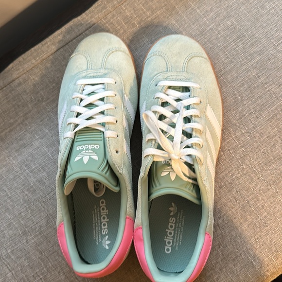 Adidas gazelle BRAND NEW NEVER WORN kids 6/womens  8/eu 38.5. - Picture 2 of 4